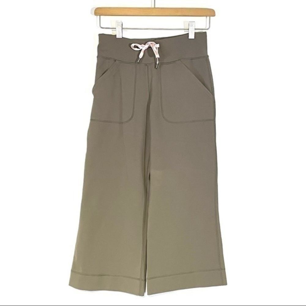 Lululemon Cropped Legging Sz 2 Wide Leg Loose Olive Green Pink Ribbon Drawstring